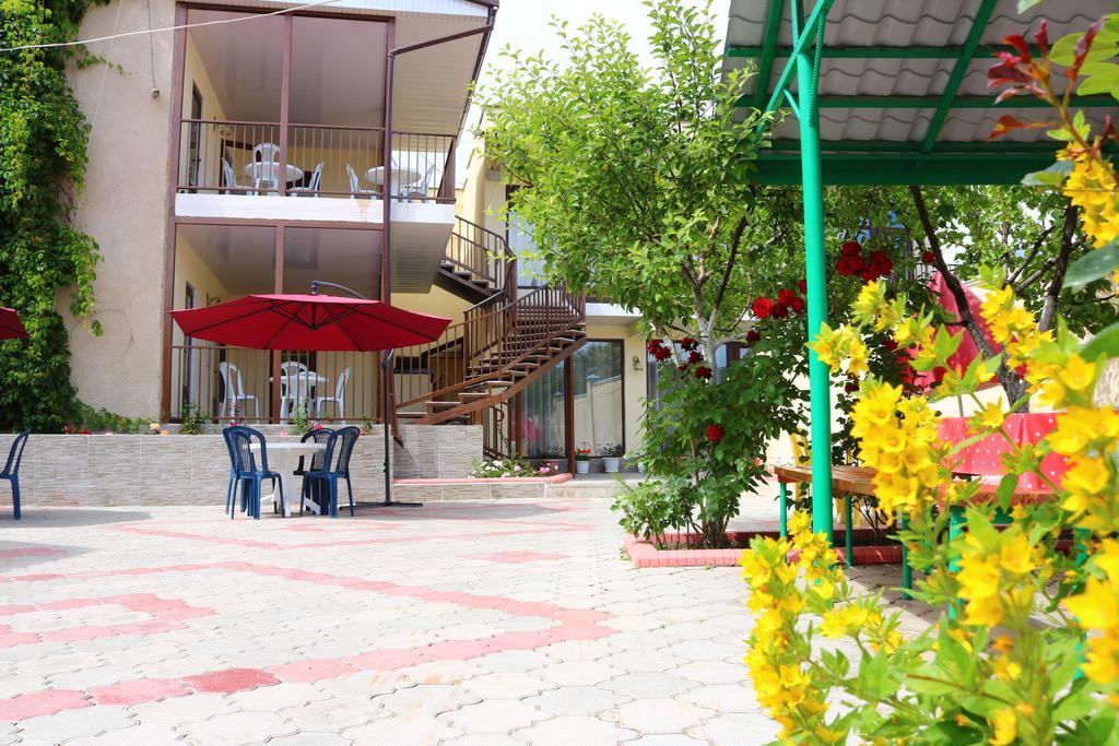 Гостевой Дом "Kalinka" Cholpon-Ata Exterior photo